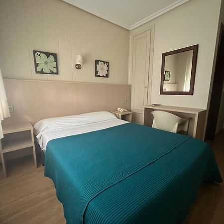 Hotel La Basilica Venta De Banos Luaran gambar