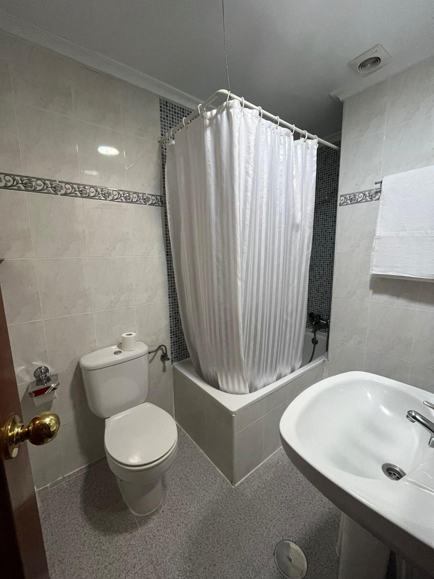 Hotel La Basilica Venta De Banos Luaran gambar