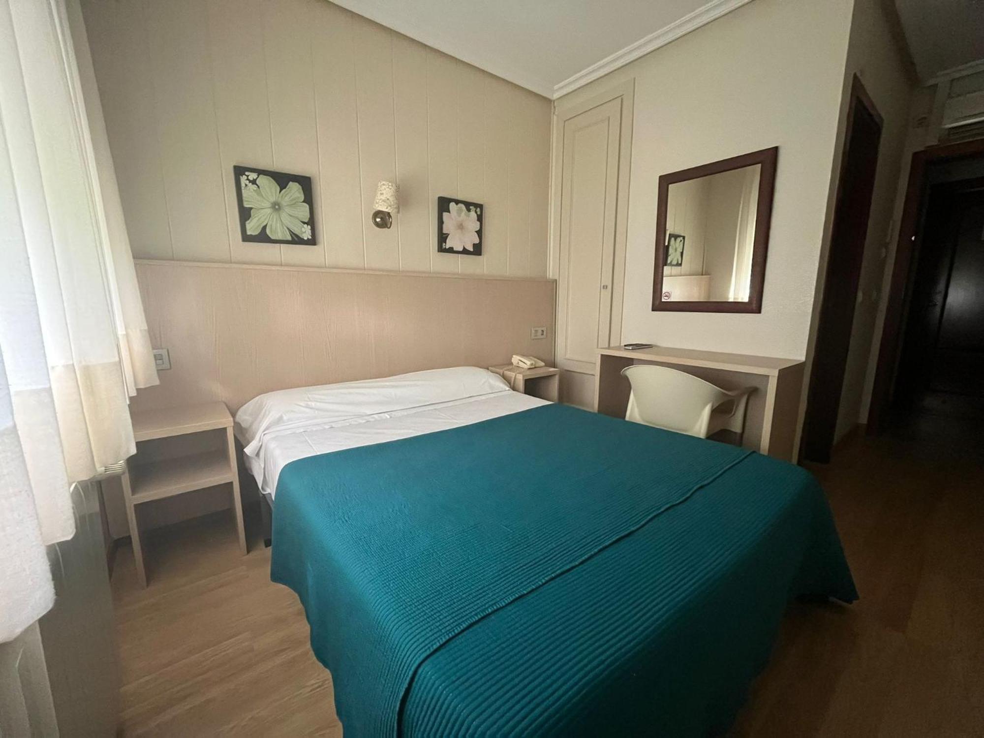 Hotel La Basilica Venta De Banos Luaran gambar